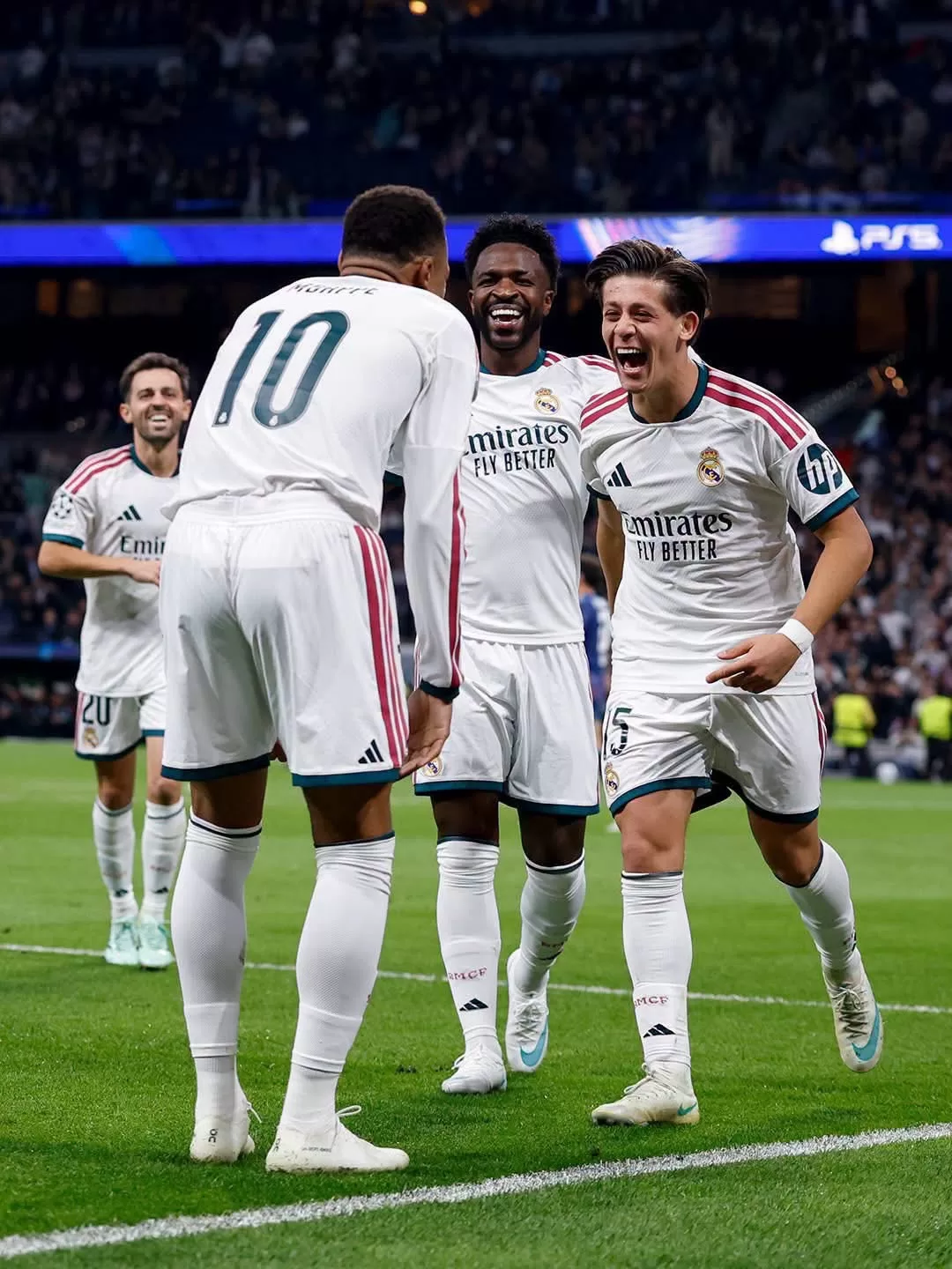 Le Real Madrid frappe fort avant le Clasico avec une victoire éclatante contre le RB Leipzig (4-1)